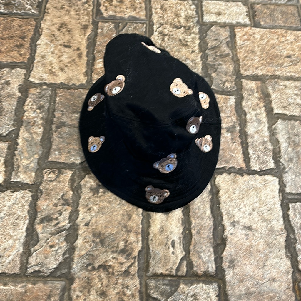 Hot Topic Teddy Bear Face Bucket Hat